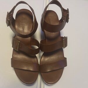 Brown Leather Sandals (vintage ) design edition Gap 2008 , real leather.